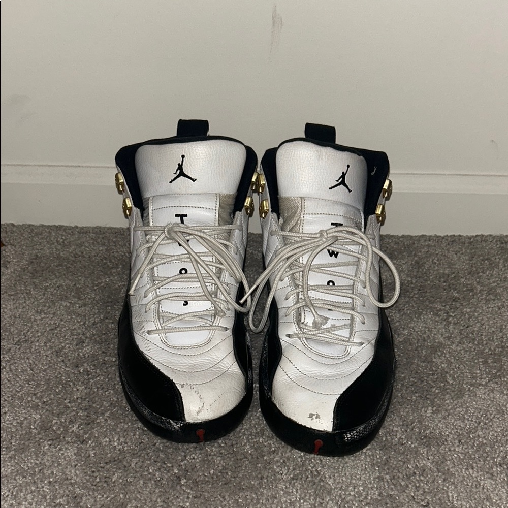 Air Jordan 12 reverse taxi  Sneakers authentic Beaters